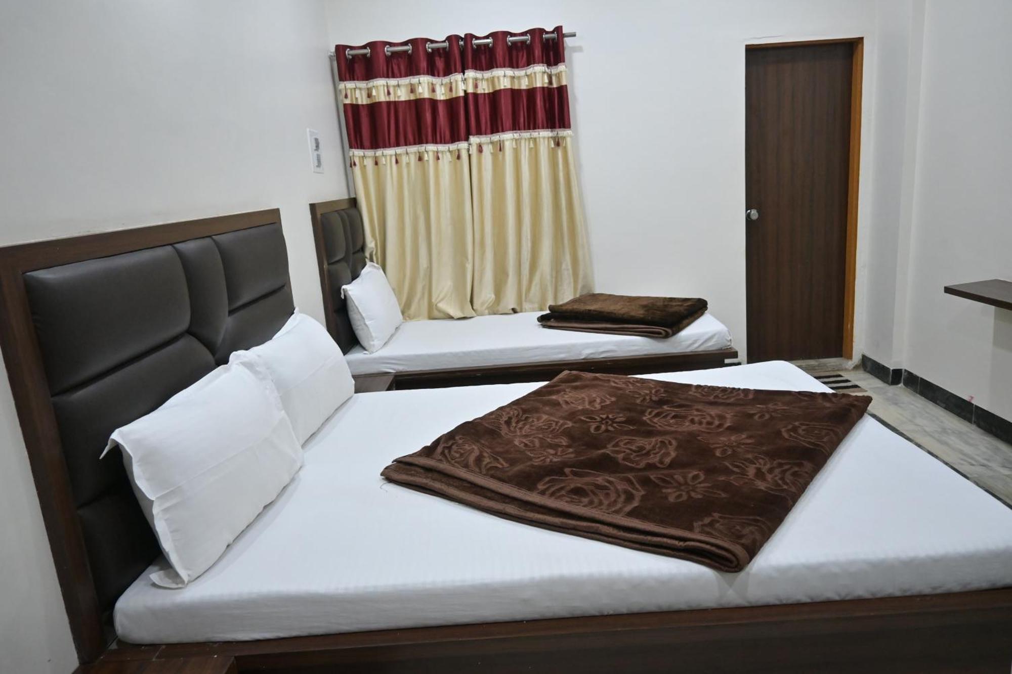 Hotel Roshan Palace Ambaji Exterior foto