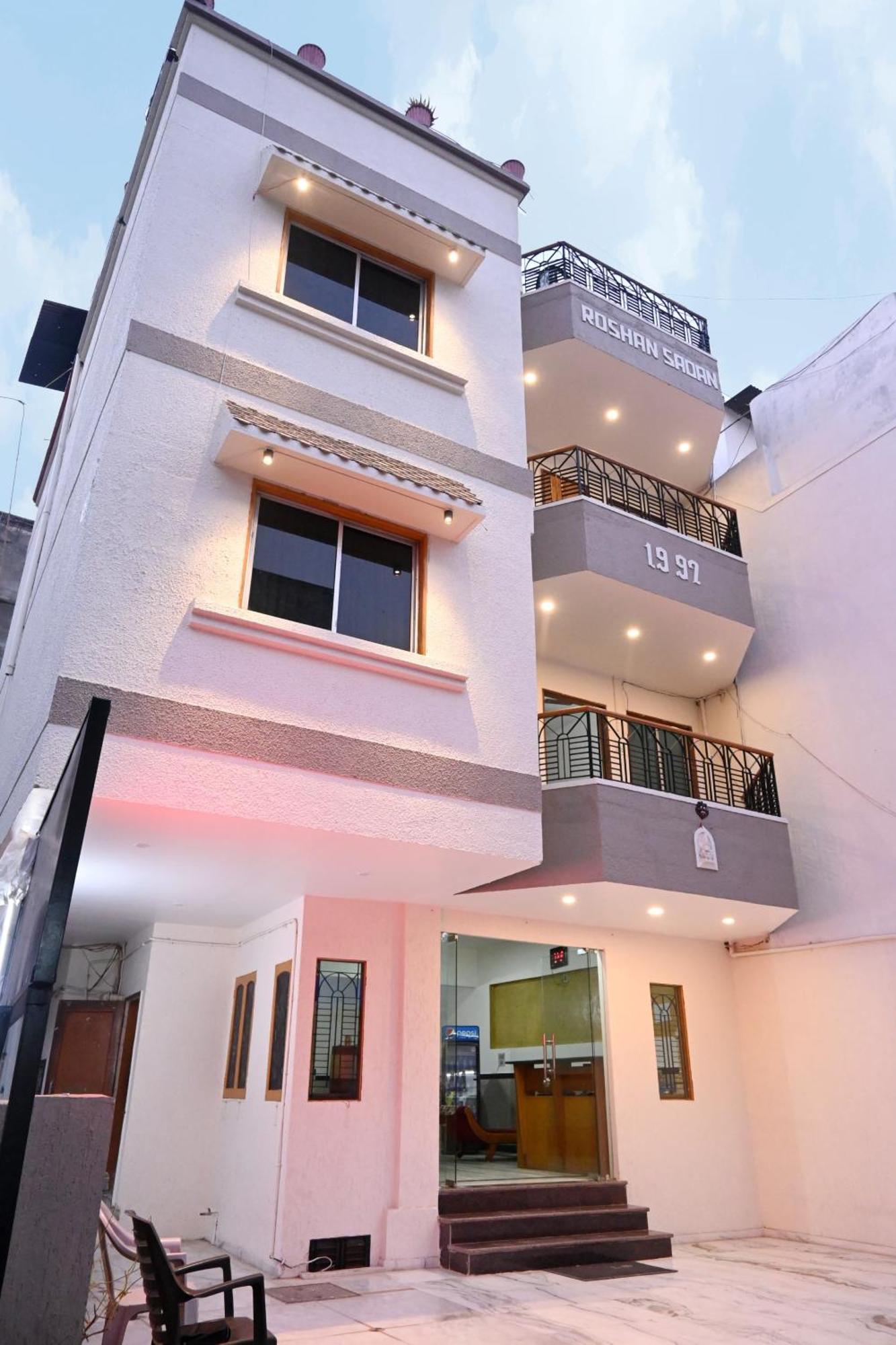 Hotel Roshan Palace Ambaji Exterior foto